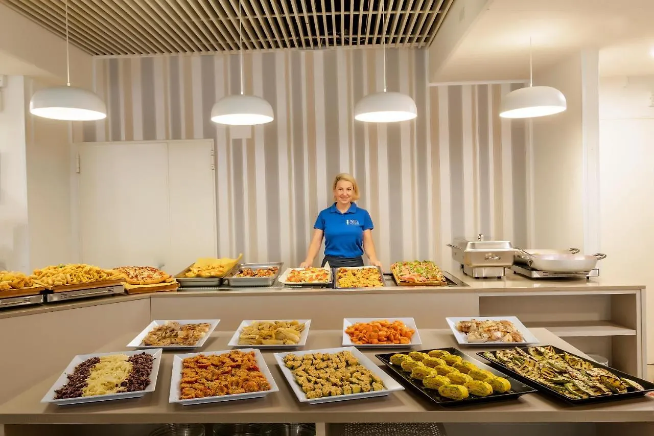 ריצ'יונה Hotel Tre Rose