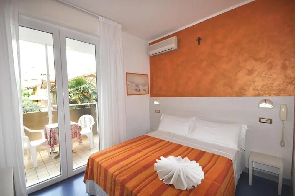 ריצ'יונה Hotel Tre Rose
