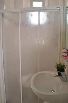 ***  ריצ'יונה Hotel Tre Rose איטליה